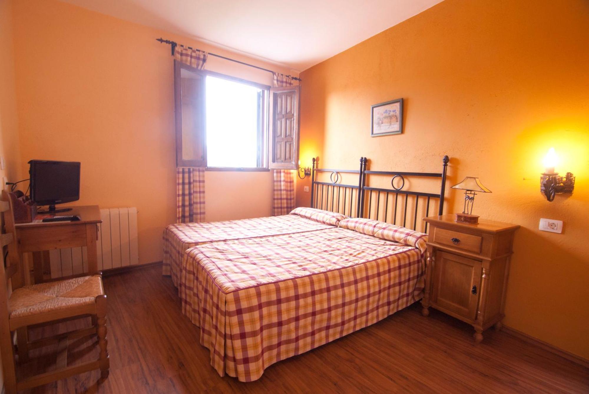 Hostatgeria Sant Jaume Otel Corachar Dış mekan fotoğraf